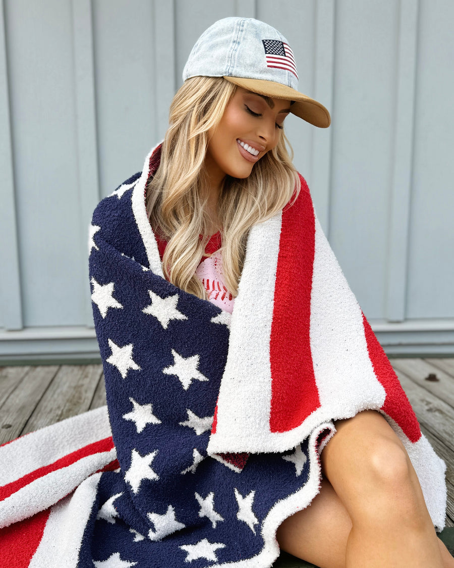 Pre-Order: Plush American Flag Cozy Blanket (Ships Approx. 6/20)